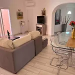 فيلة Toiago *